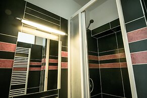 Charles Bridge Economic Hostel