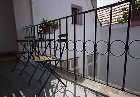 Charles Bridge Economic Hostel