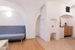 Charles Bridge Economic Hostel