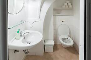 Charles Bridge Economic Hostel