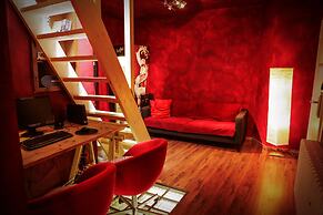 Charles Bridge Economic Hostel