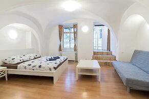 Charles Bridge Economic Hostel