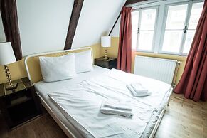 Charles Bridge Economic Hostel