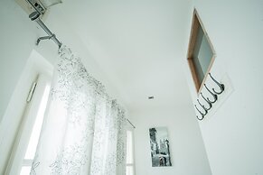 Charles Bridge Economic Hostel