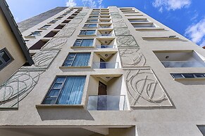 L'Aziz Suites