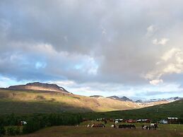 Stóra Sandfell Rooms and Cottages