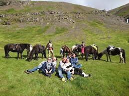 Stóra Sandfell Rooms and Cottages