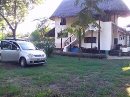 Diani Banda Cottages