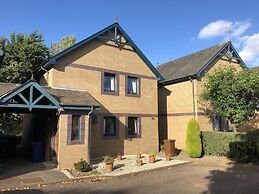 Super 2 Bedroom Flat near Dalkeith Town Center