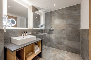 AlpenParks Hotel & Apartment Arlberg Warth