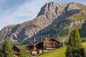 AlpenParks Hotel & Apartment Arlberg Warth