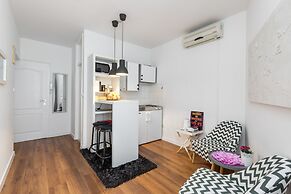 Bright & Modern on Top Location