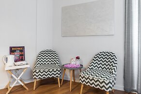 Bright & Modern on Top Location