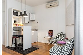 Bright & Modern on Top Location