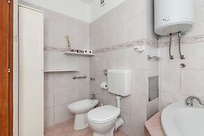 Spacious & Clean Condo near Beach