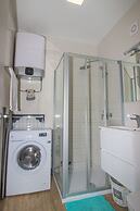 Brand New Suite next to Palace & Beach