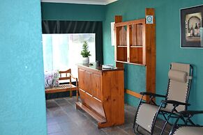 Africa Emerald at 47 Petronella