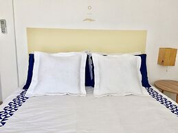 The Mantarraya Outpost Bed & Breakfast