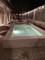 The Mantarraya Outpost Bed & Breakfast