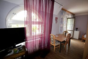 Hotel Bor
