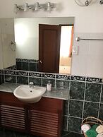 Hedges Court Residencies Town Hall- 2 Bed Room Apartment