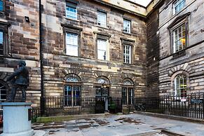 CoDE Pod  – The CoURT - Edinburgh