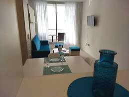 Independencia 1302 6E by HB