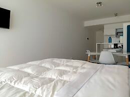 Independencia 1302 6E by HB