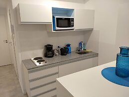 Independencia 1302 6E by HB