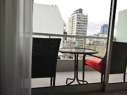 Independencia 1302 6E by HB