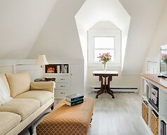 East Bay Bed & Breakfast