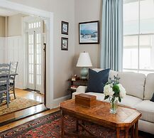 East Bay Bed & Breakfast