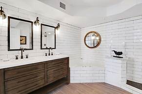 Lovers Key Resort 504