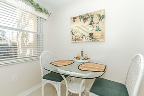 Hibiscus Pointe 124