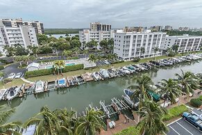 Hibiscus Pointe 124