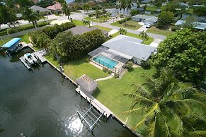 SE Cape Coral Pool Home With Boat Dock
