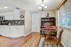 SE Cape Coral Pool Home With Boat Dock