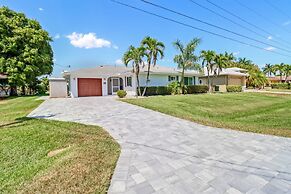 SE Cape Coral Pool Home With Boat Dock