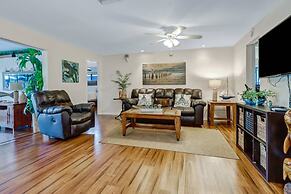 SE Cape Coral Pool Home With Boat Dock