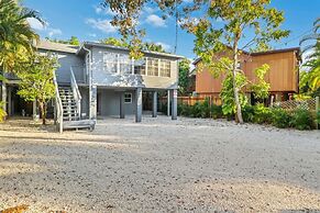Beach Tree Hippie House