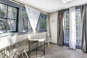 Beach Tree Hippie House