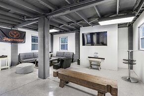 Beach Tree Hippie House