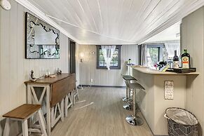 Beach Tree Hippie House