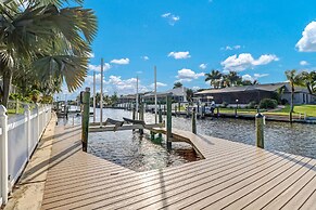 Cape Coral Pool Home With Boat Lift, Access to Gulf