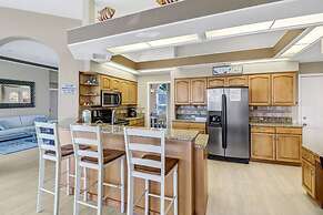 Cape Coral Pool Home With Boat Lift, Access to Gulf