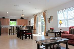 Berkeley Executive - Five Bedroom Home