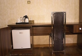 Mahogany Hotel and Suites