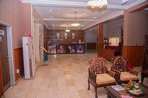 Mahogany Hotel and Suites