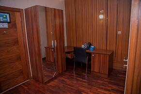 Mahogany Hotel and Suites