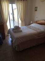 Beautiful Spacious 2-bed Apartment in Xylofagou